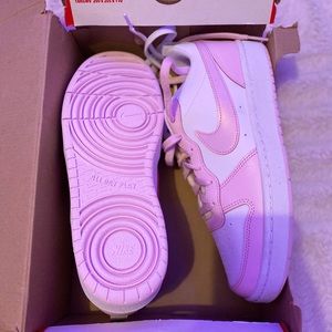 Shimmery Pink Girls Nike Dunks. NEVER WORN!